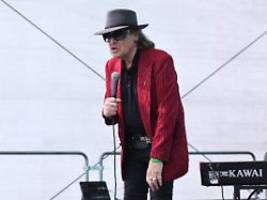 einblick in panikzentrale : udo lindenbergs hotelzimmer ist museumsreif